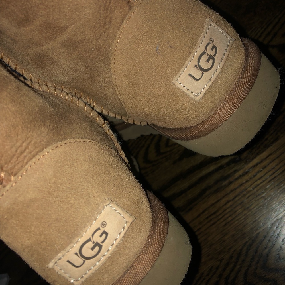 Uggs - image 2